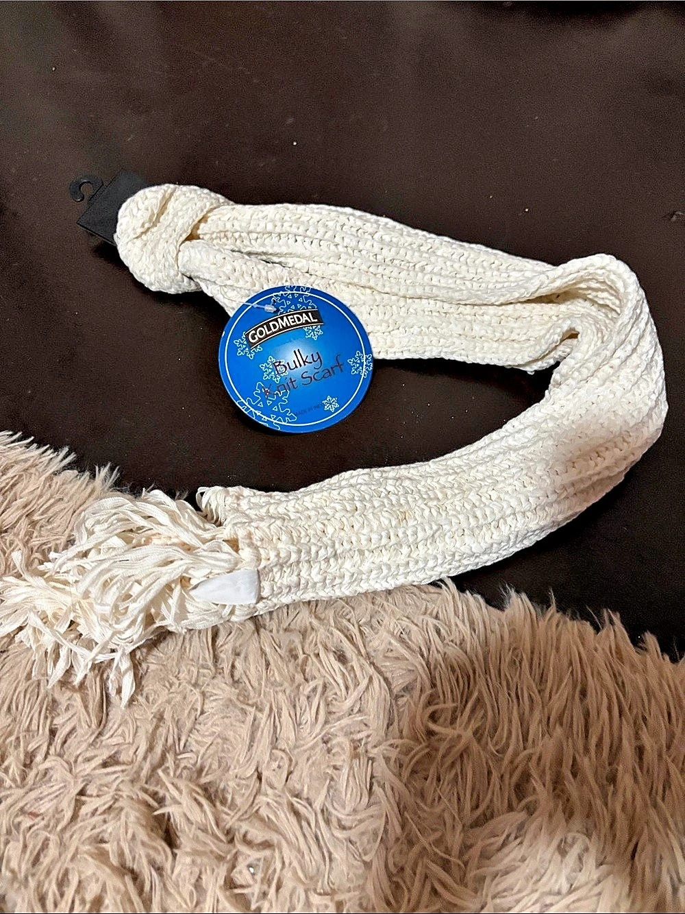 Gold Medal Bulky Knit Scarf Cream NWT